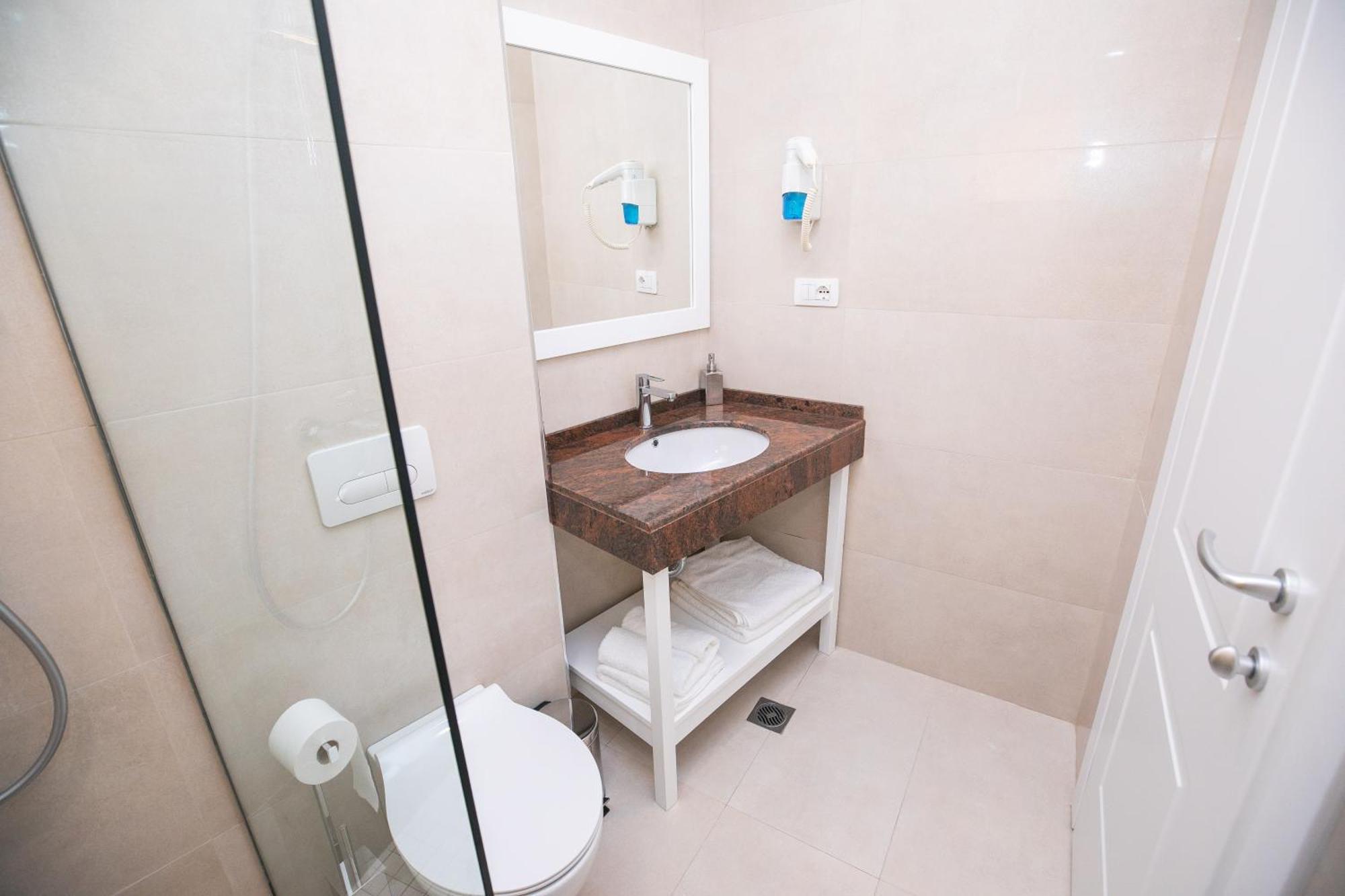 Hotel Elior Τίρανα Δωμάτιο φωτογραφία
